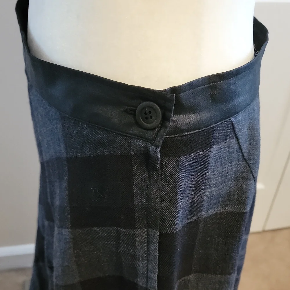 Shirin Guild Black Maxi A-Line Skirt - Picture 6 of 9